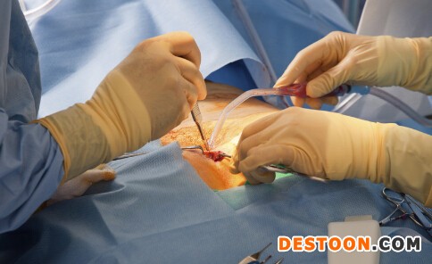 肺癌晚期如何緩解疼痛 試試?yán)鋬鱿? border= 肺癌晚期如何緩解疼痛 肺癌疼痛 緩解肺癌疼痛的方法